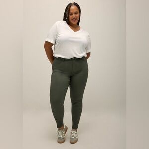 2/$20 - Sage Green Casual Skinny Stretchy Pants - d/C 1948 by Penningtons - 18